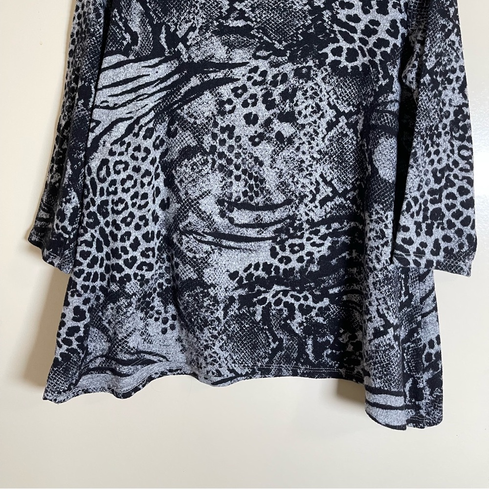 Ruby Rd favorite light weight sweater - Picture 8 of 9